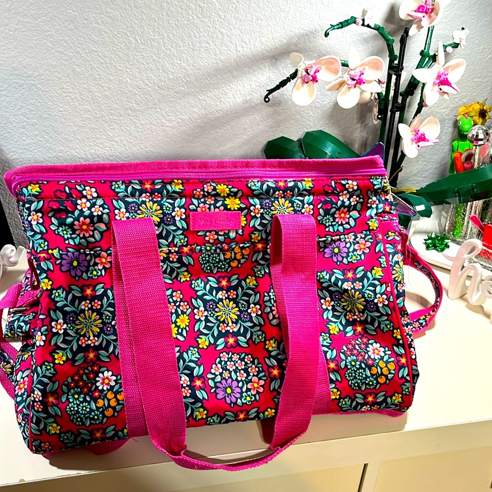 Vera Bradley cooling 😎 bag!